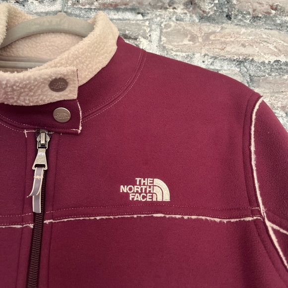 The North Face Maroon Jacket with Cream Sherpa Fleece Lining/Accents excell cond - Picture 2 of 9